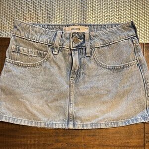 Hollister Women's Faded Blue Mini Skirt